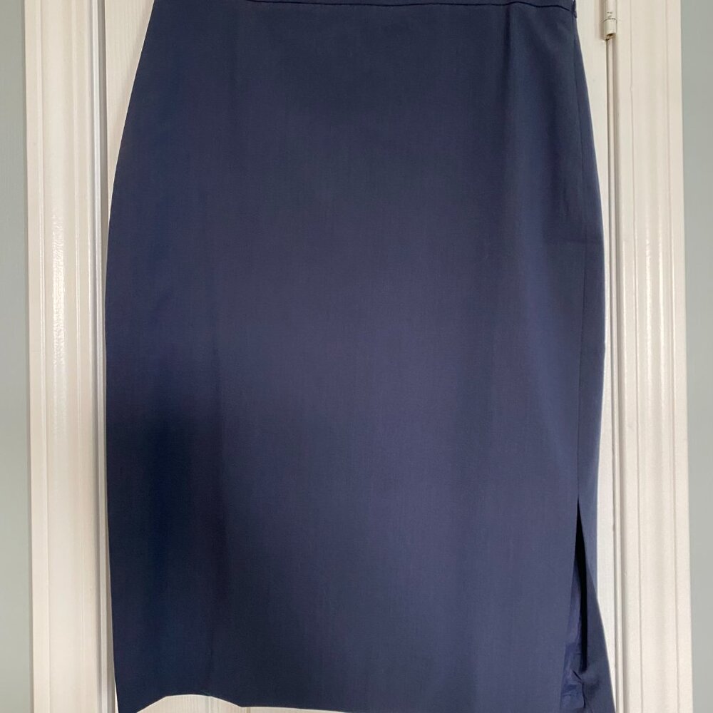 💼 Banana Republic Navy Pencil Skirt - Size 4